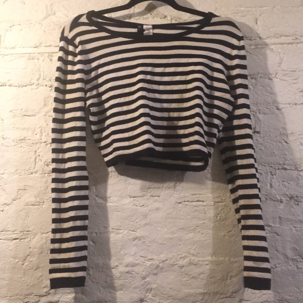 Black and White Long Sleeved Crop Top